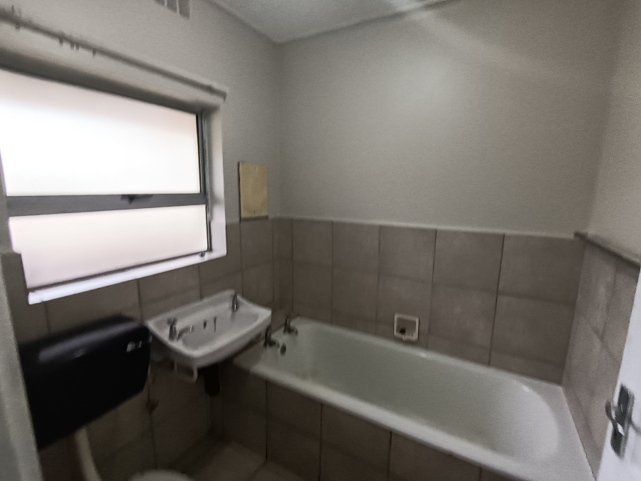1 Bedroom Property for Sale in Quigney Eastern Cape